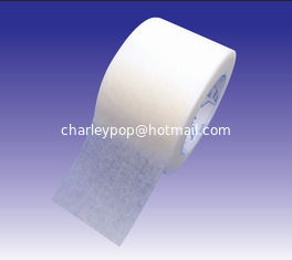 China Chirurgische chirurgische Lochstreifenstreifenbildung und Taping verwenden 1/2 " weißer hypoallergenic mikroporöser freier Latex x5yds fournisseur